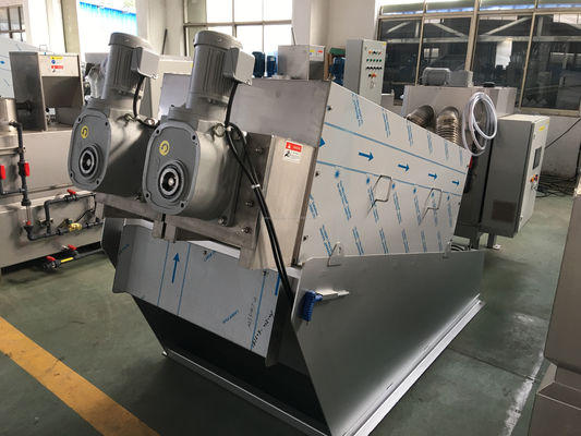 Máy khử nước bùn ép vít cho xử lý nước thải công nghiệp
